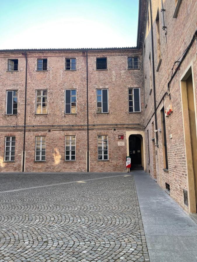 Bon Bon Apartment Asti Luaran gambar